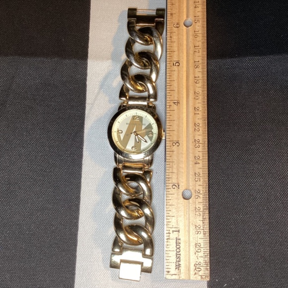 Michael Kors Runway Gold-tone Twist Chain Band Women's Watch MK3161 - Picture 9 of 11